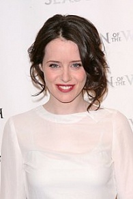   (Claire Foy)