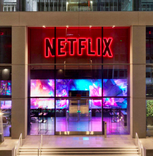 Кризис в Netflix: сокращение сотрудников и расходов компании