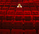 Российские кинотеатры в регионах сокращают время работы или закрываются