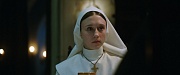 кадр из фильма Проклятие монахини