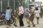 кадр из фильма Отель Мумбаи: Противостояние